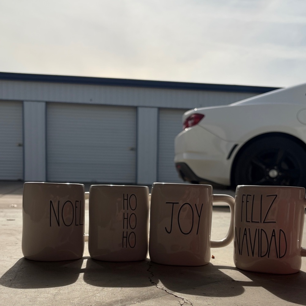 Rae Dunn Holiday Mug Set - Tan